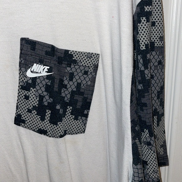 Men’s Nike / short sleeve / size XXL - Picture 2 of 3